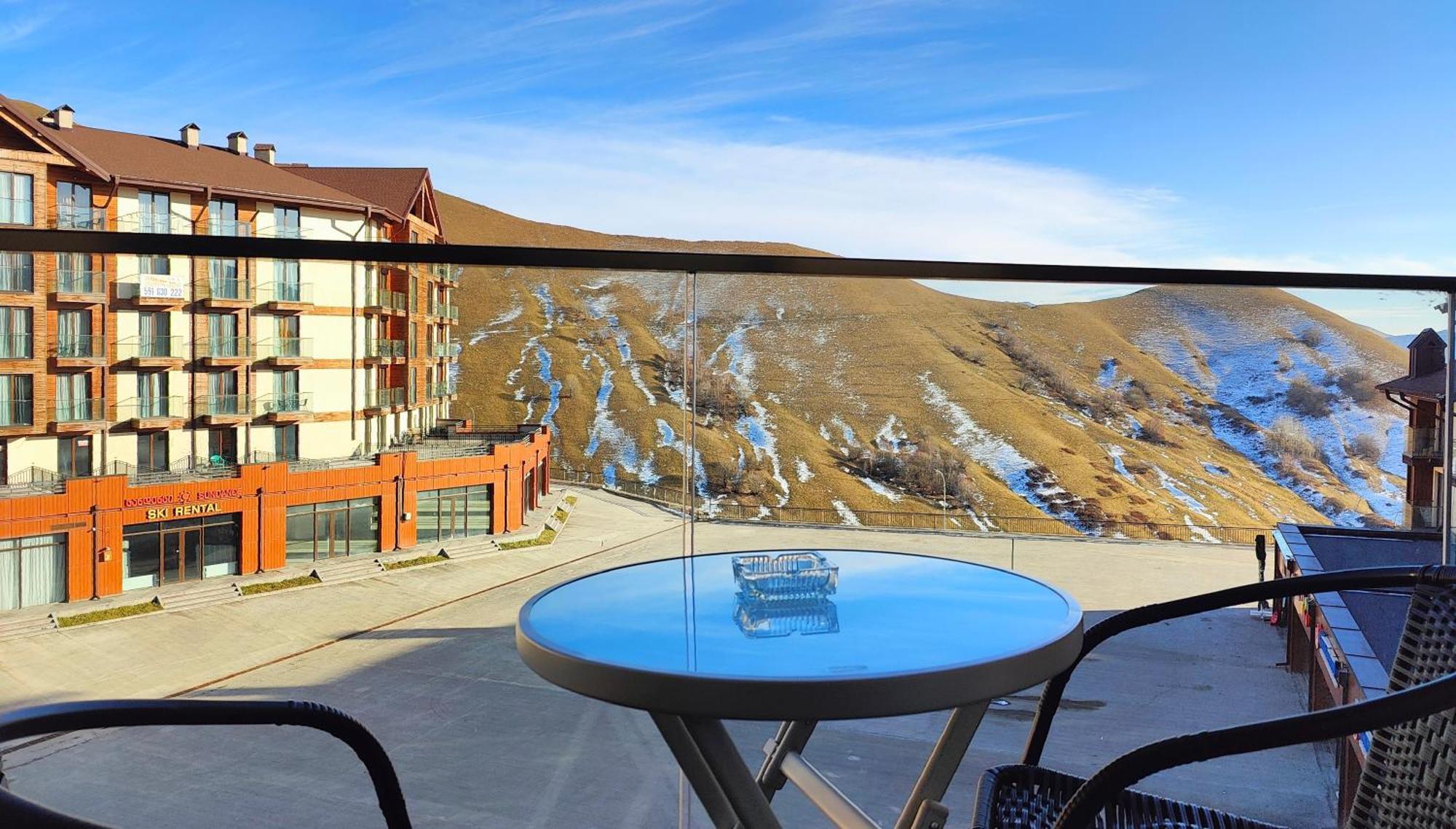 Gvc New Gudauri Apartments Loft Oda fotoğraf